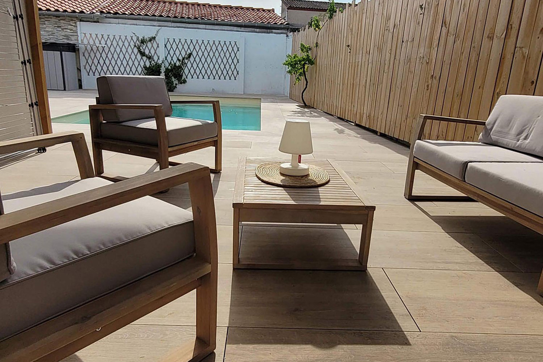 Impeccable Outdoor Design with Panaria Ceramica